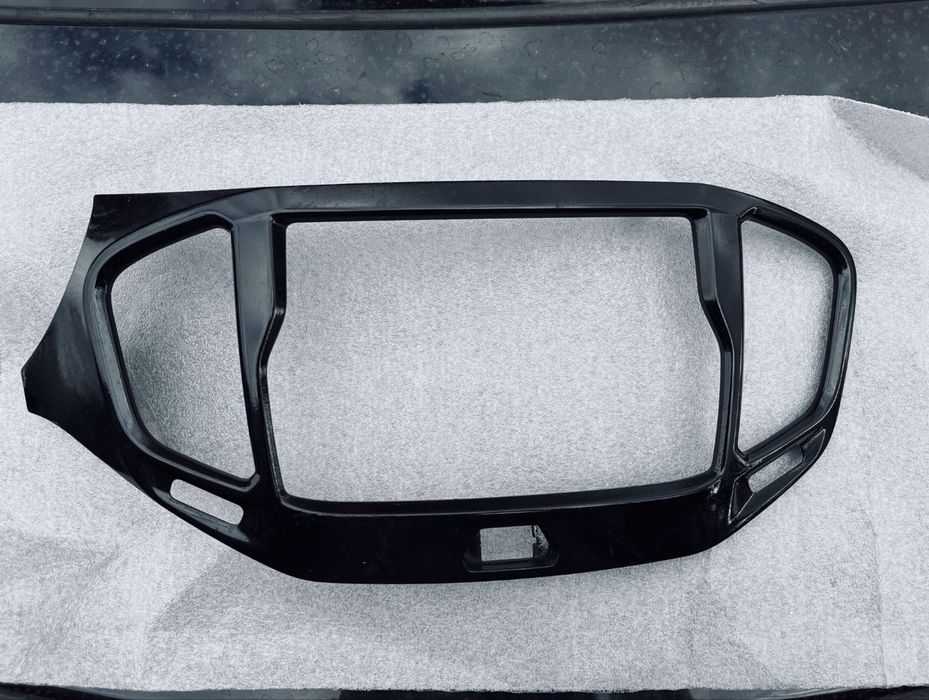 Продам рамку Лада Веста и ручка Кпп