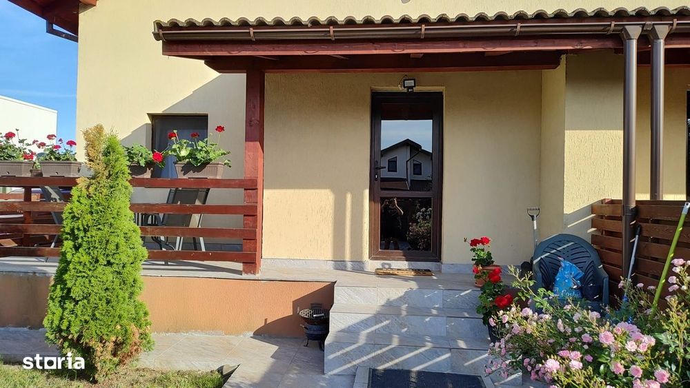 Casa Tip Duplex Cu 5 Camere In Sanpetru
