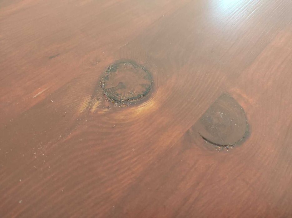 Дървена маса + 2 пейки от бор - масив