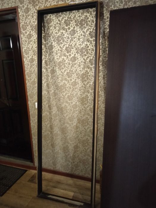Продам дверь с касяком