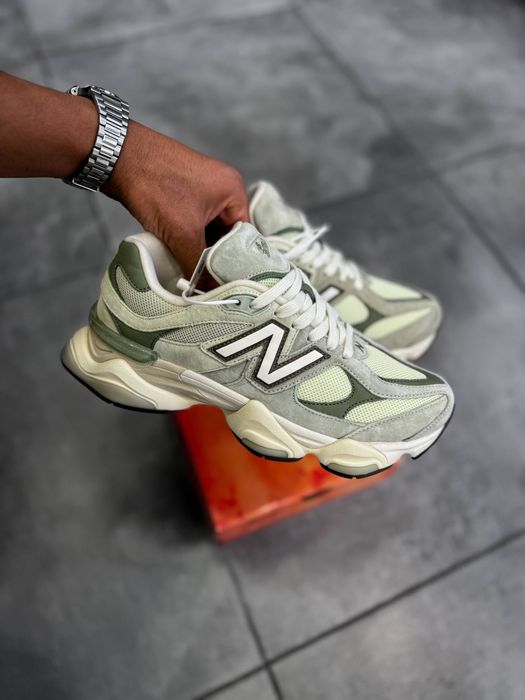 New Balance 9060