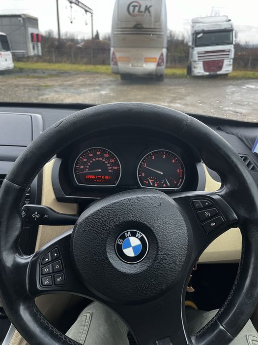 Vand sau schimb bmw x3 motor 2.0 anul 2006 volan dreapta cutie manuala