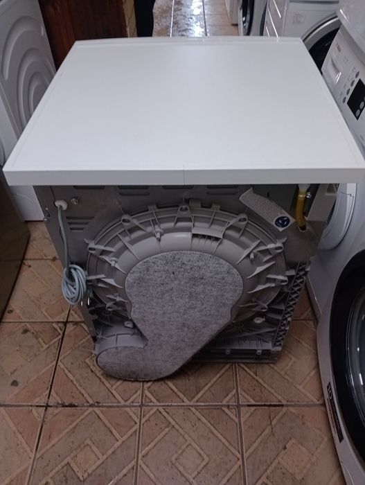 Сушилня с термопомпа АЕГ Aeg Series 9000 A+++  8кг 2 години гаранция!