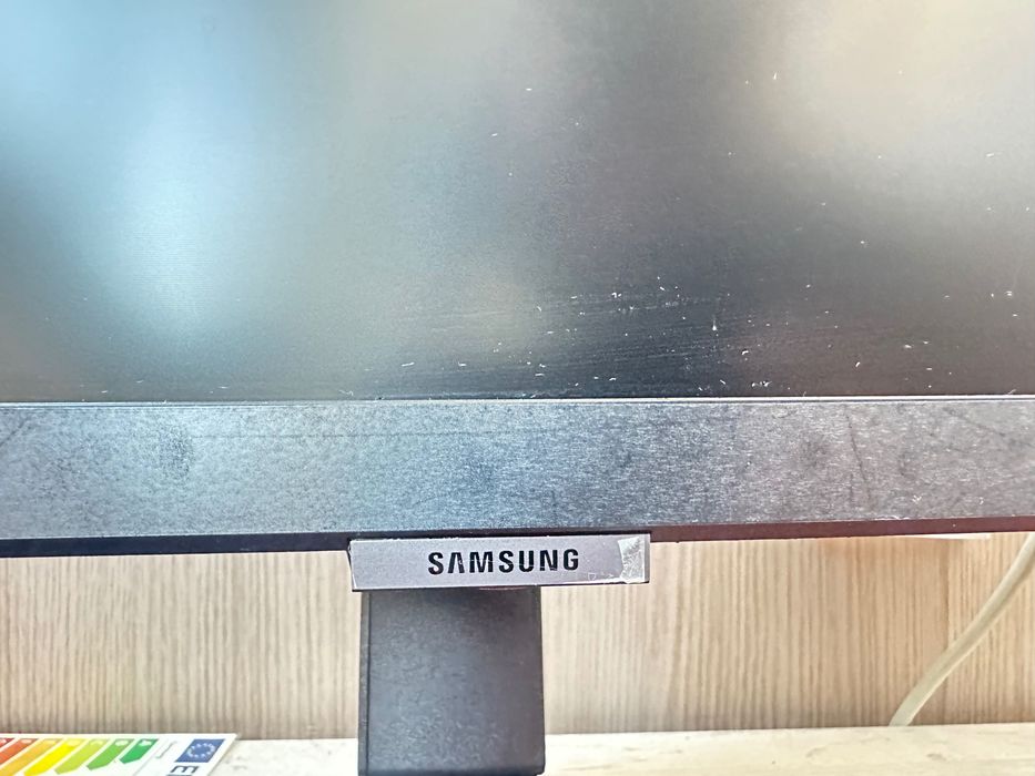 Монитор 27" Samsung LS27BG400EIXCI черный