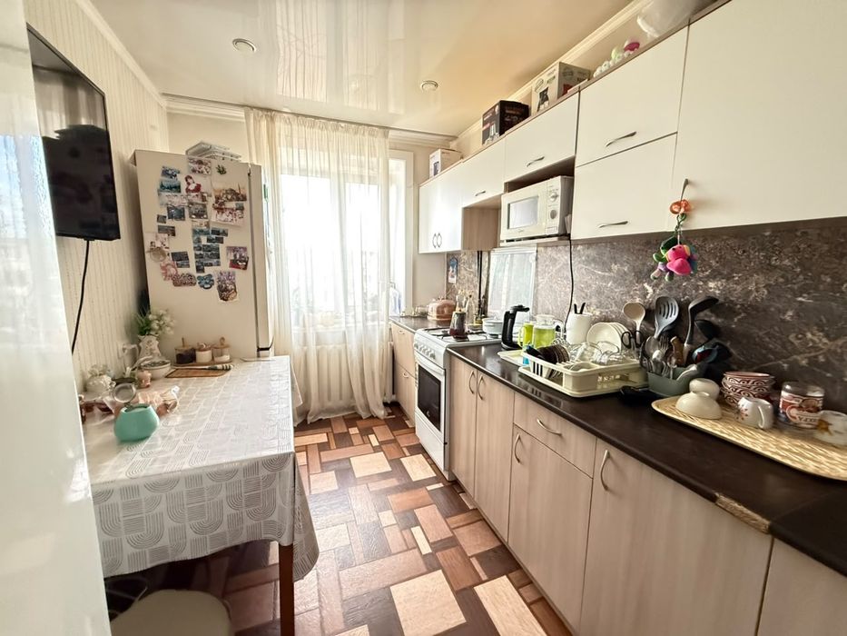 Продам 3 комн квартиру в районе СКГУ 25400