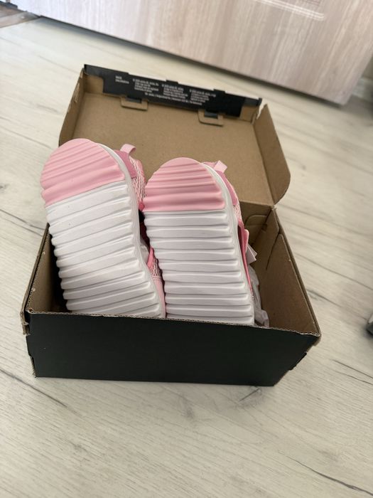 Чисто нови детски сандали Adidas Summerflex, размер 25.5