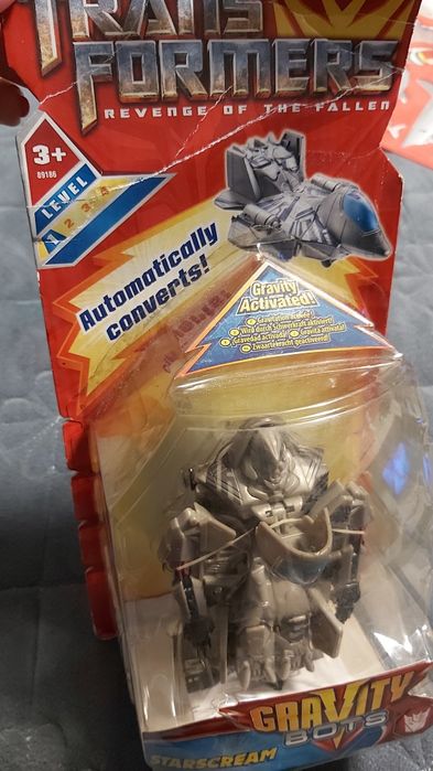 Нови детски играчки, пъзел, книжки