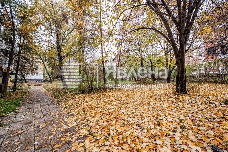 Продава се Двустаен апартамент в София, Изток - 70 кв.м за 3143 €/кв.м - Снимка #7