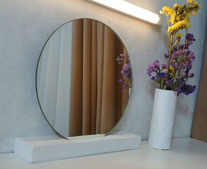 Зеркало с подставкой ручной работы