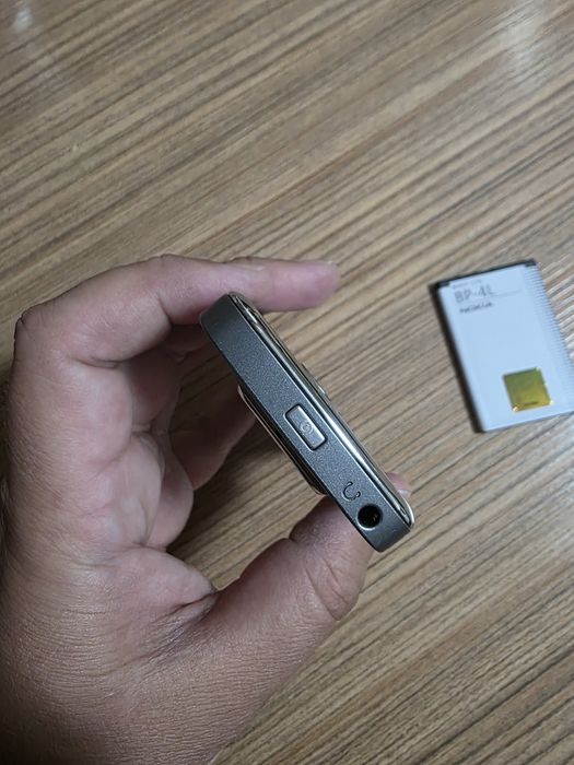 Nokia E72 silver in stare foarte buna! Necodat, Baterie noua! Gri