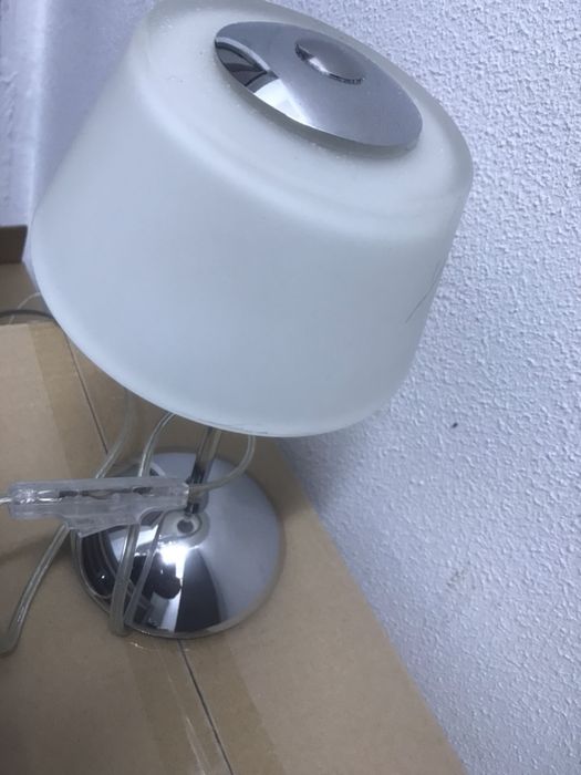 Lampa veioza modernă
