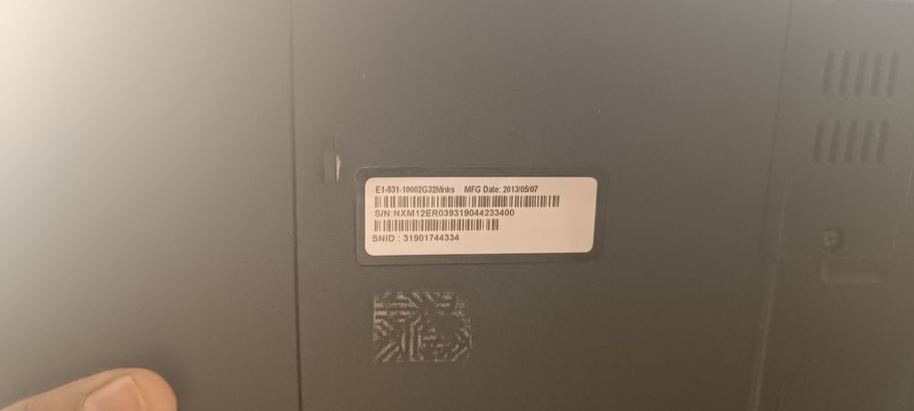 Noutbuk ACER 2013