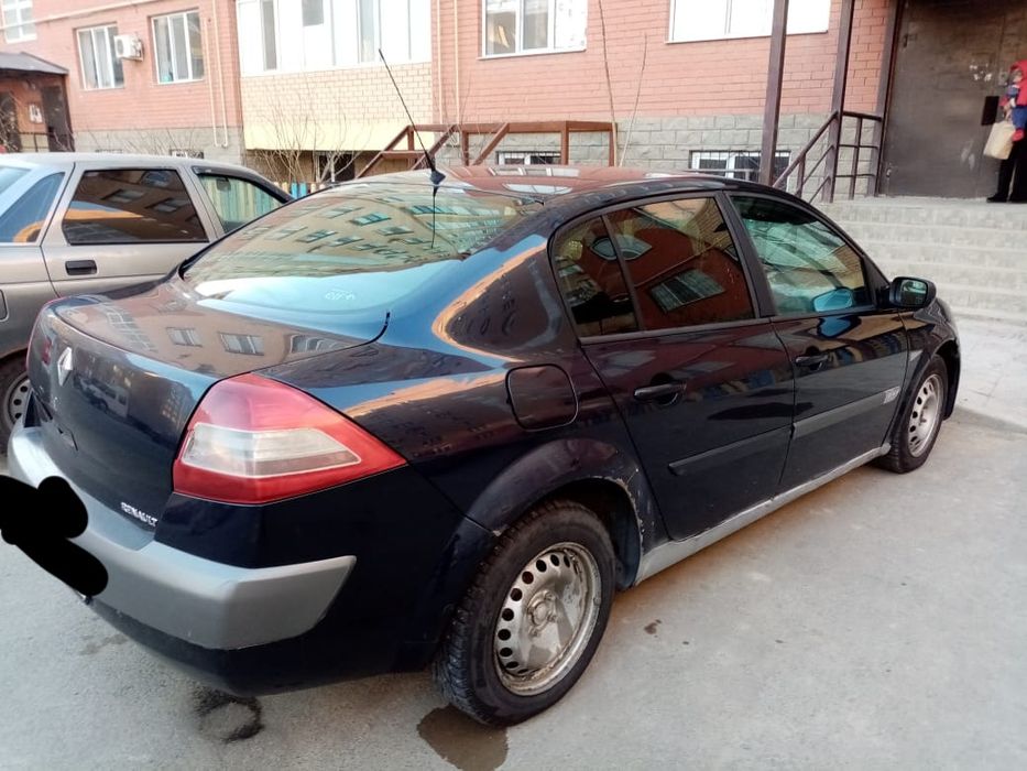 Продаётся машина reno