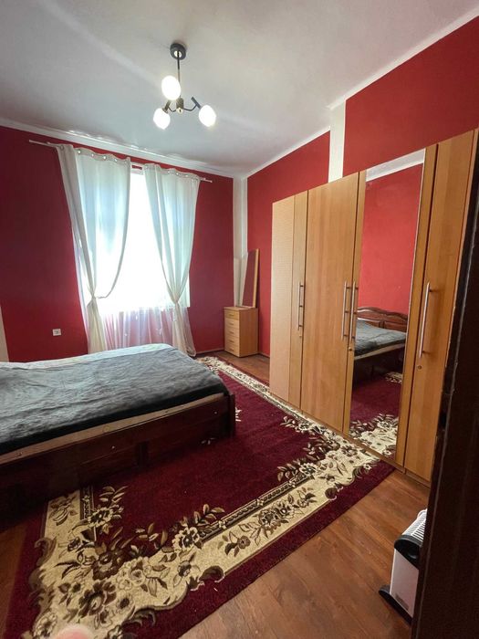 Дава се под наем Тристаен апартамент в София, Зона Б-18 - 90 кв.м за 700 € - Снимка #3