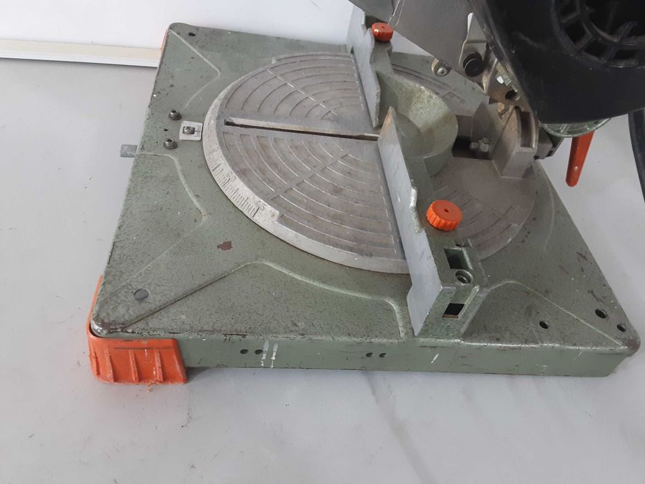 Циркуляр пендула - Dewalt DW250 / 750W