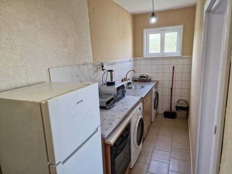 Дава се под наем Двустаен апартамент в Бургас, Зорница - 50 кв.м за 351.9 € - Снимка #1