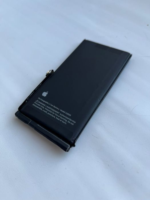 Продам б/у акумулятор от iPhone 13, 80% оригинальный