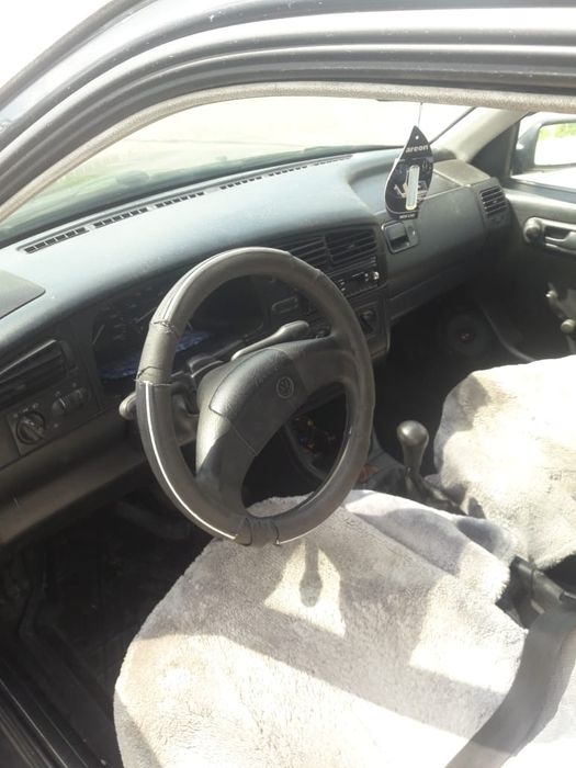 Фольксваген   Golf 3 1.6