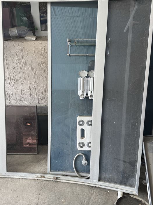 Продам душевую кабинку