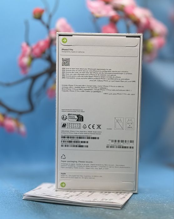 НОВ! Apple iPhone 17 Pro, 256GB, 5G, Deep Blue + подарък адаптер Apple