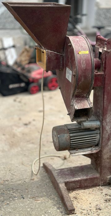 Монофазна фуражомелка