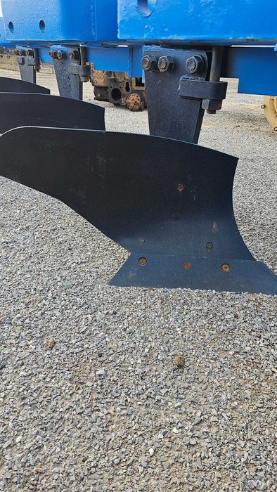 Плуг 8 и 4 корпусной (8-40) (4-35)