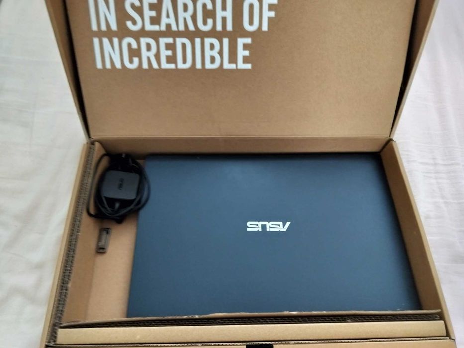 Laptop ASUS E510 (15.6") – Utilizat 9 luni, stare perfectă, ca nou!