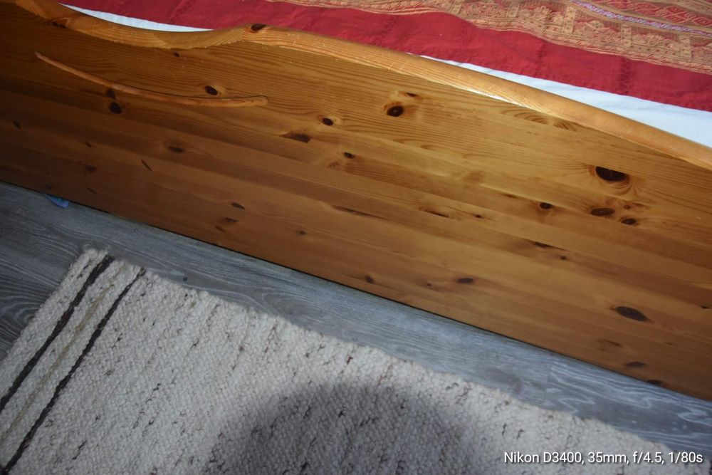 Легло масив , комплект със скари и матрак.180/200