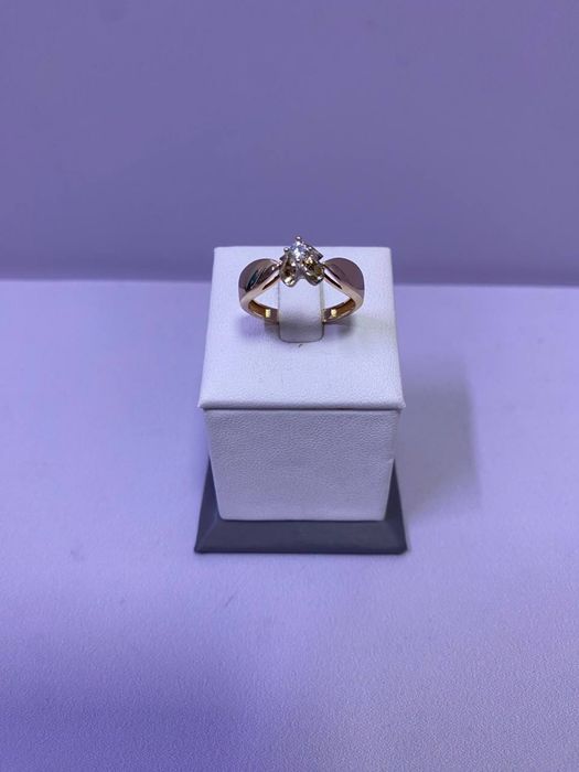 Кольцо с камнями ст276124