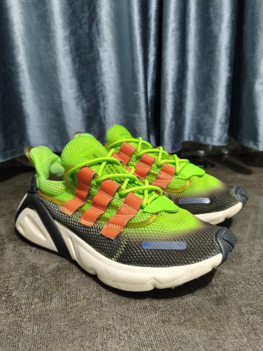Оригинальные кроссовки Adidas