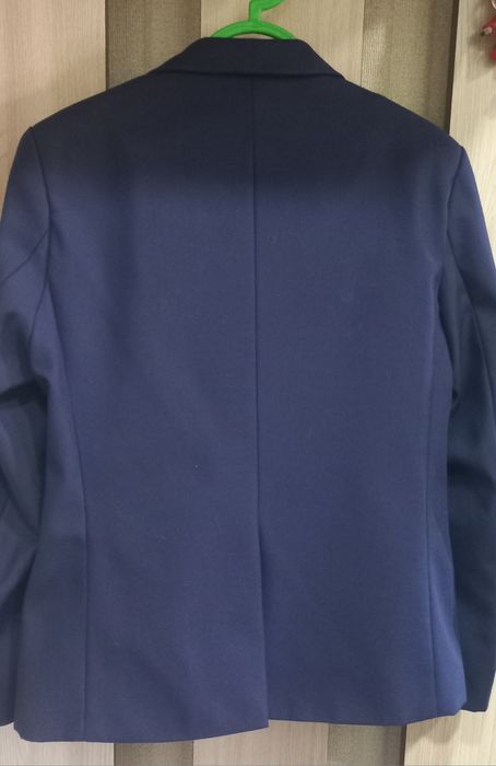 Продам костюм для школы. Новый.