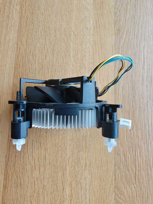 Въздушни охладители за процесори Intel от 4-то поколение сокет LGA 1150 DeepCool+Intel