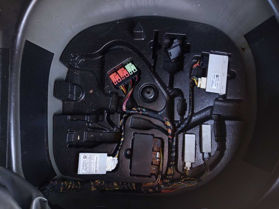 На части: BMW E61 525i 190кс.