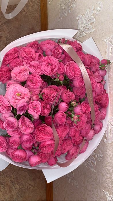 Букет кустовых роз