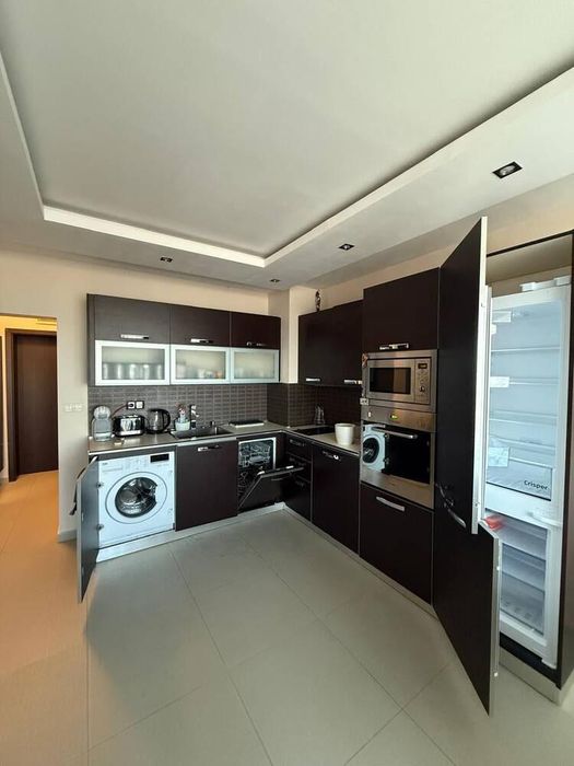 Дава се под наем Тристаен апартамент в Поморие - 75 кв.м за 750 € - Снимка #1