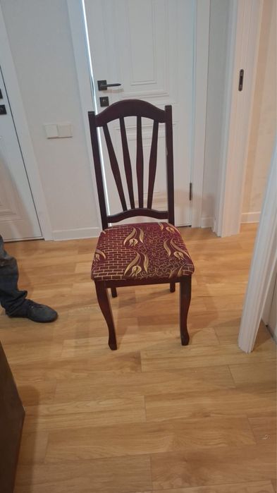 Срочно продам стулья