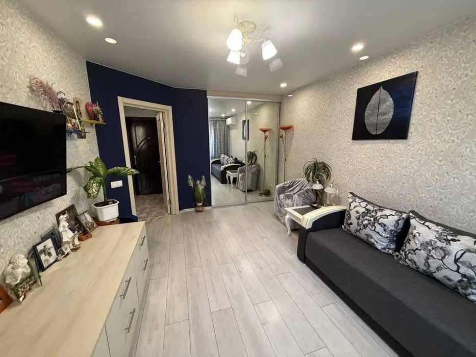 Двустаен имот в кв.Карпузица