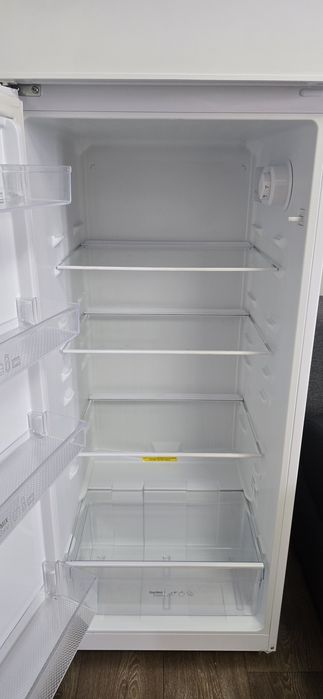 Frigider cu congelator ARCTIC