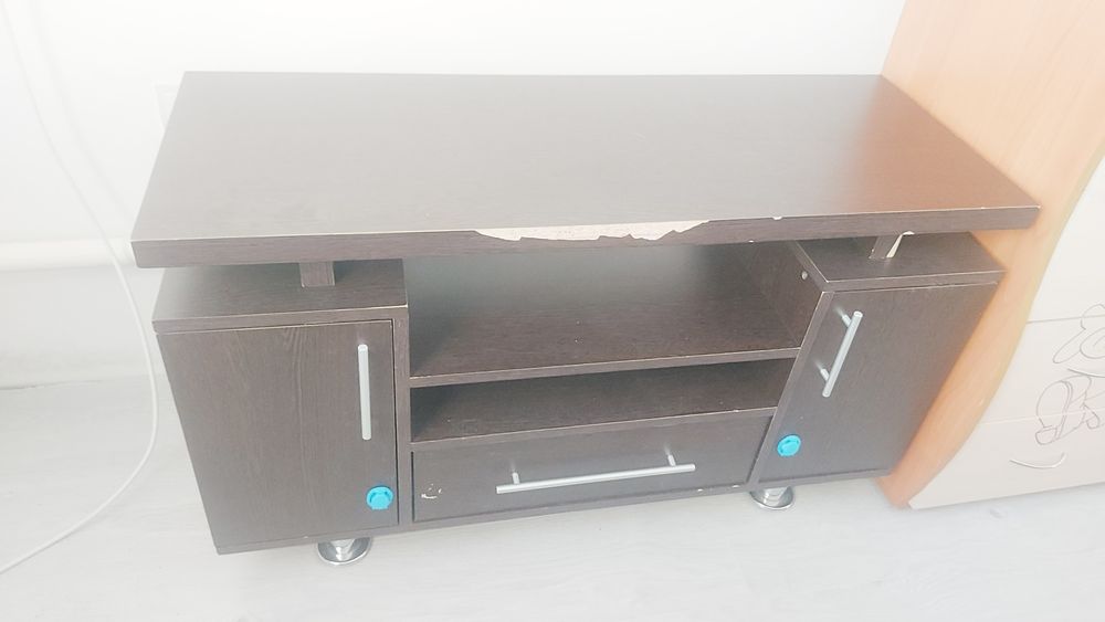 Тумбочка под телевизор