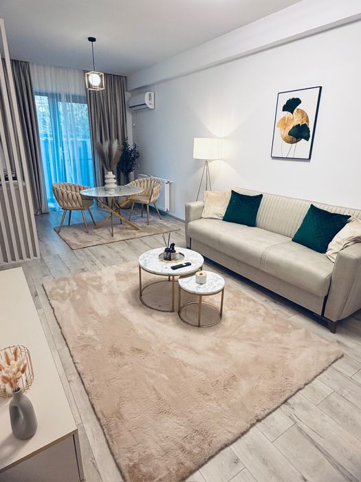 Închiriere apartament 2 camere modern + curte privată 25 mp  Palazu Mare
