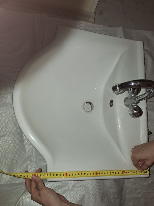 Мивка за баня със смесител