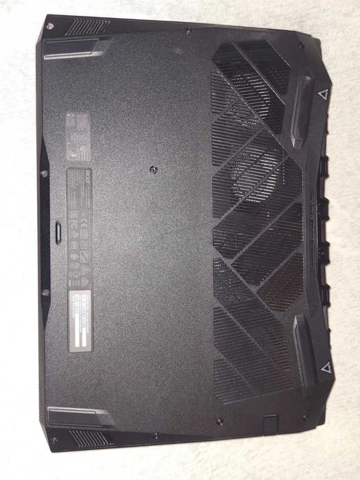 Acer Nitro 5 (AN515-54)