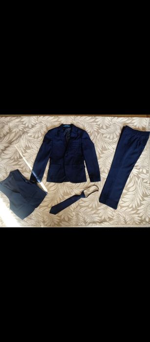 Школьный  костюм