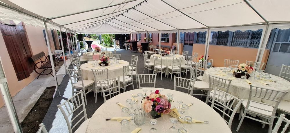 Inchiriem mese evenimente