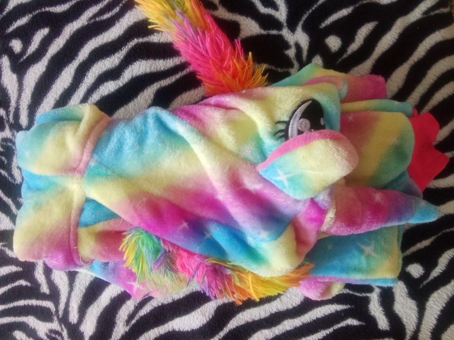 Продам пижаму единорожка