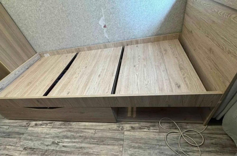 Кровать односпальная