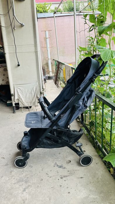 Коляска прогулочная
