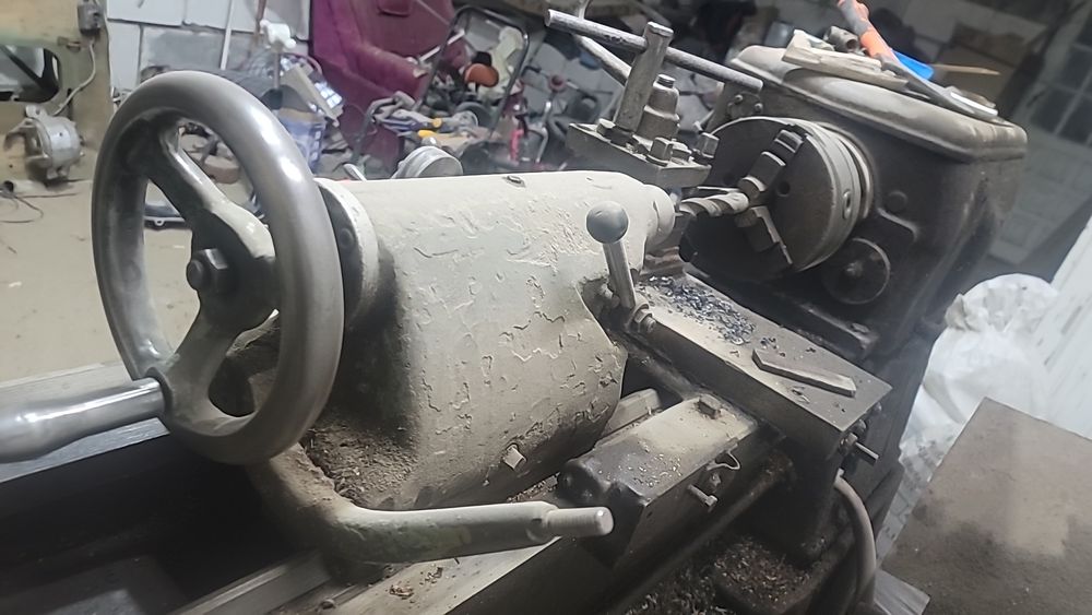 Токарьный станок