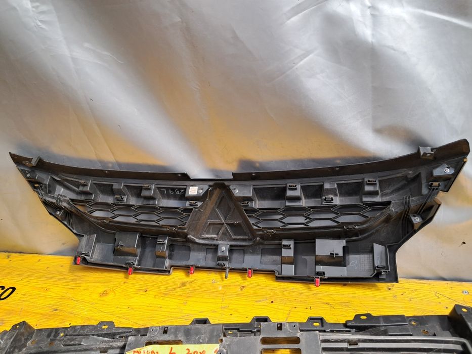 Грил решетка митсубиши л200 2014/24г Mitsubishi L200 2014/24г