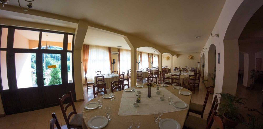 Proprietar Vand  Imobil/Pensiune/Hotel 33 camere, ideală pentru hotel, azil, clinică sau cantonamente – Sibiu, Rășinari Valea Stezii
